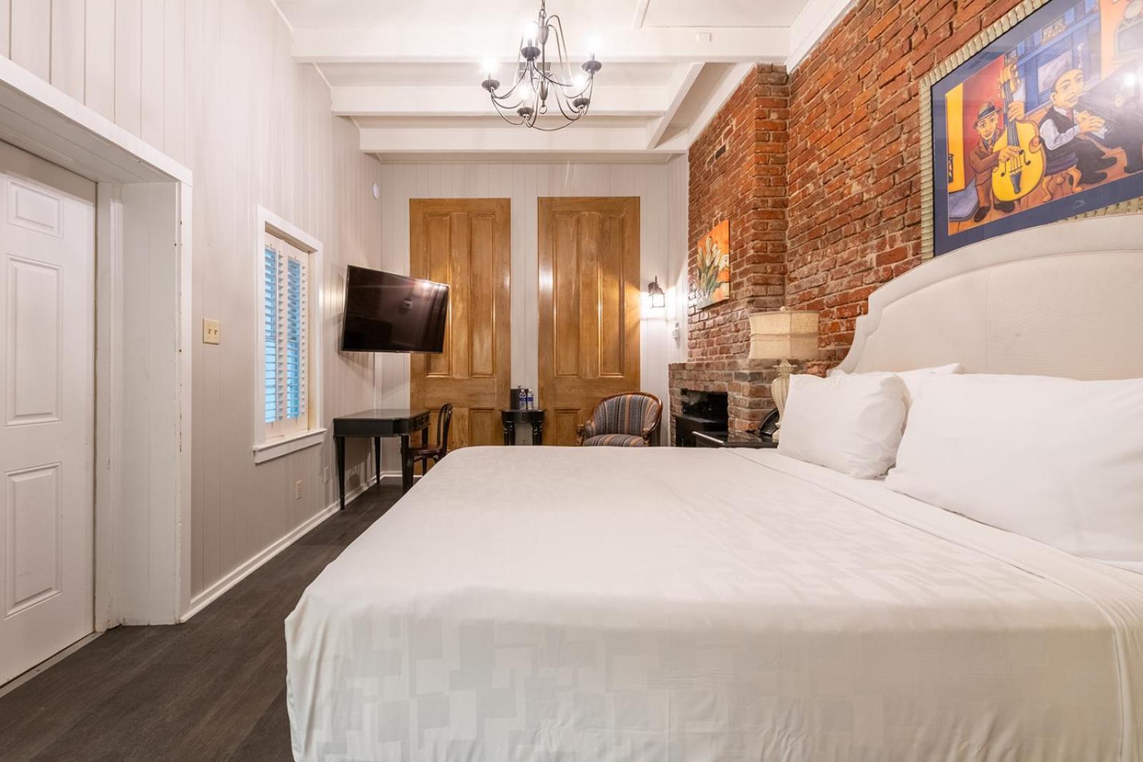 French Quarter Suites Hotel New Orleans  Kültér fotó