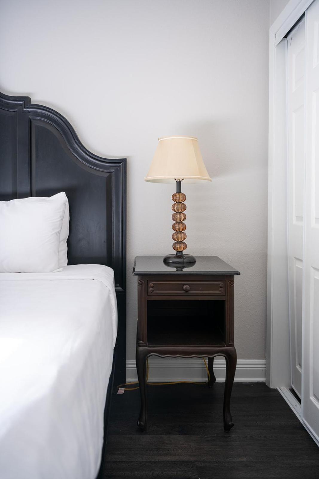 French Quarter Suites Hotel New Orleans  Kültér fotó