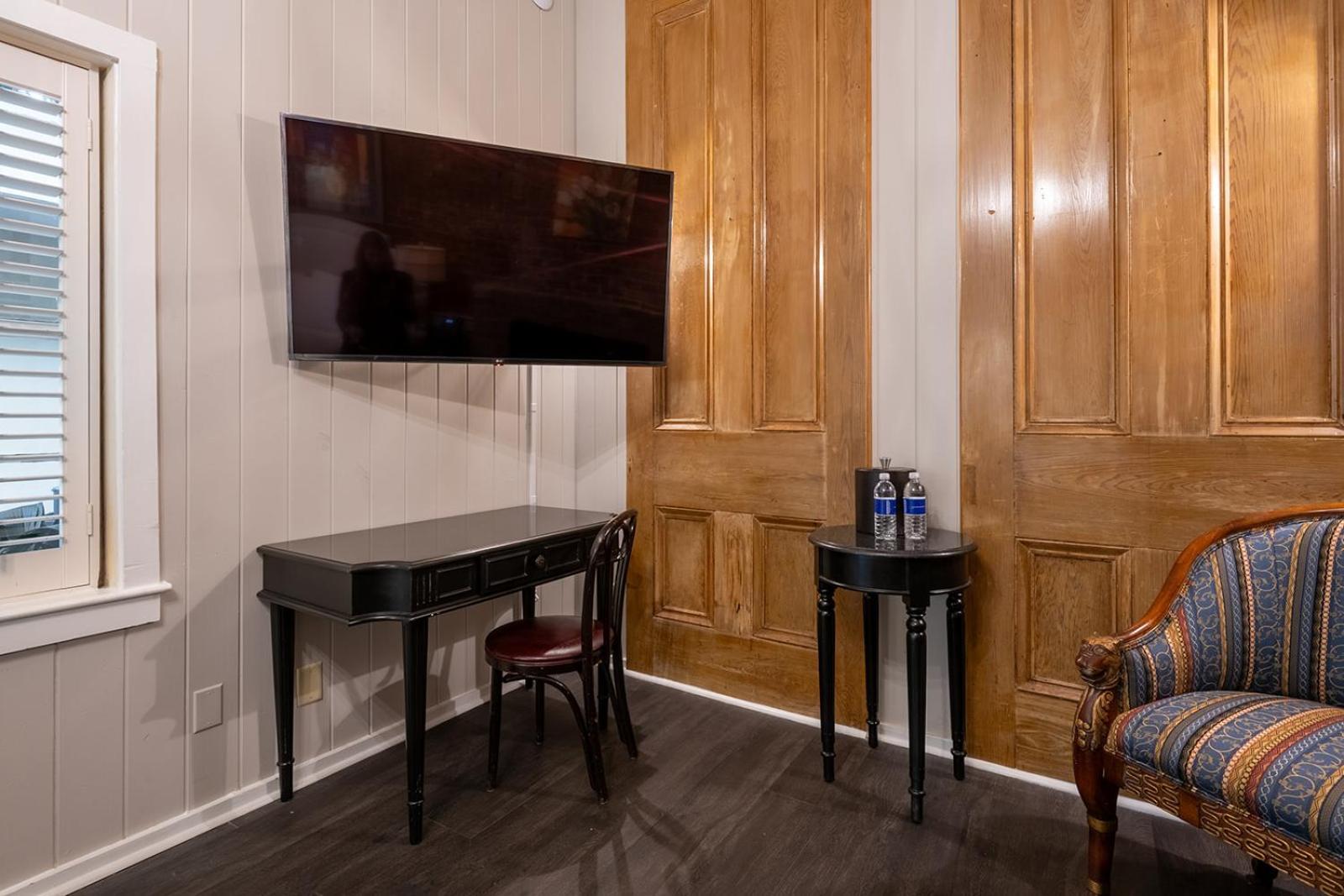 French Quarter Suites Hotel New Orleans  Kültér fotó