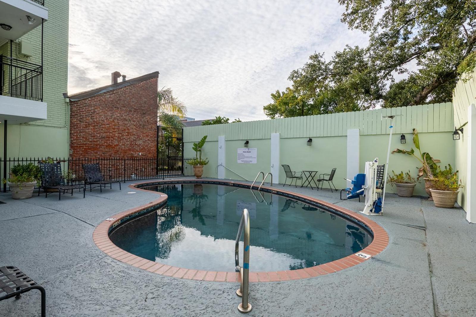 French Quarter Suites Hotel New Orleans  Kültér fotó
